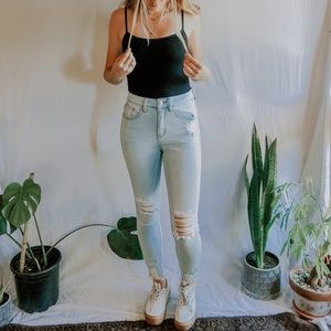 Light wash skinny jeans